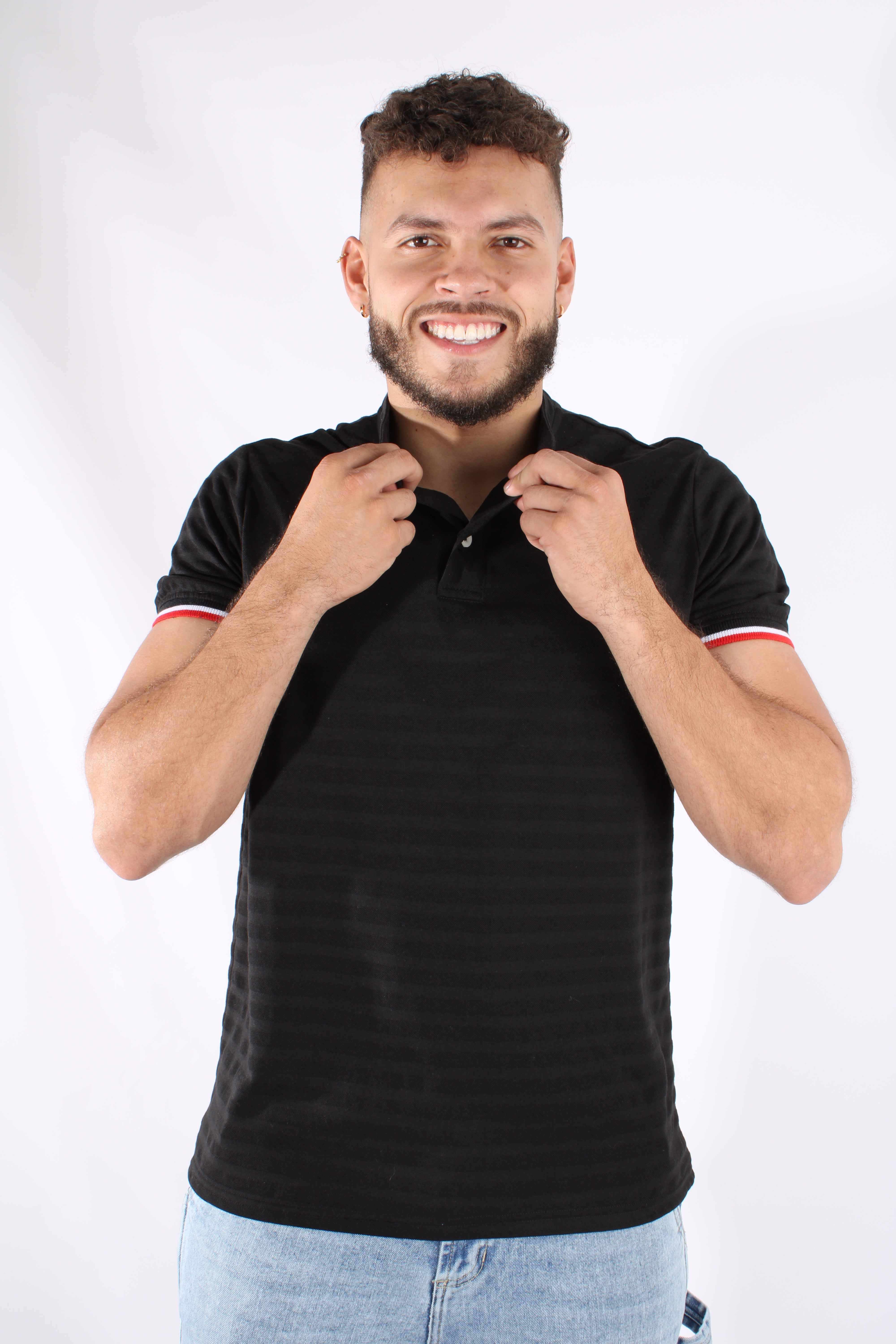 Camiseta Polo Negra Para Hombre Red And White Sleeves Aero Guys Ss