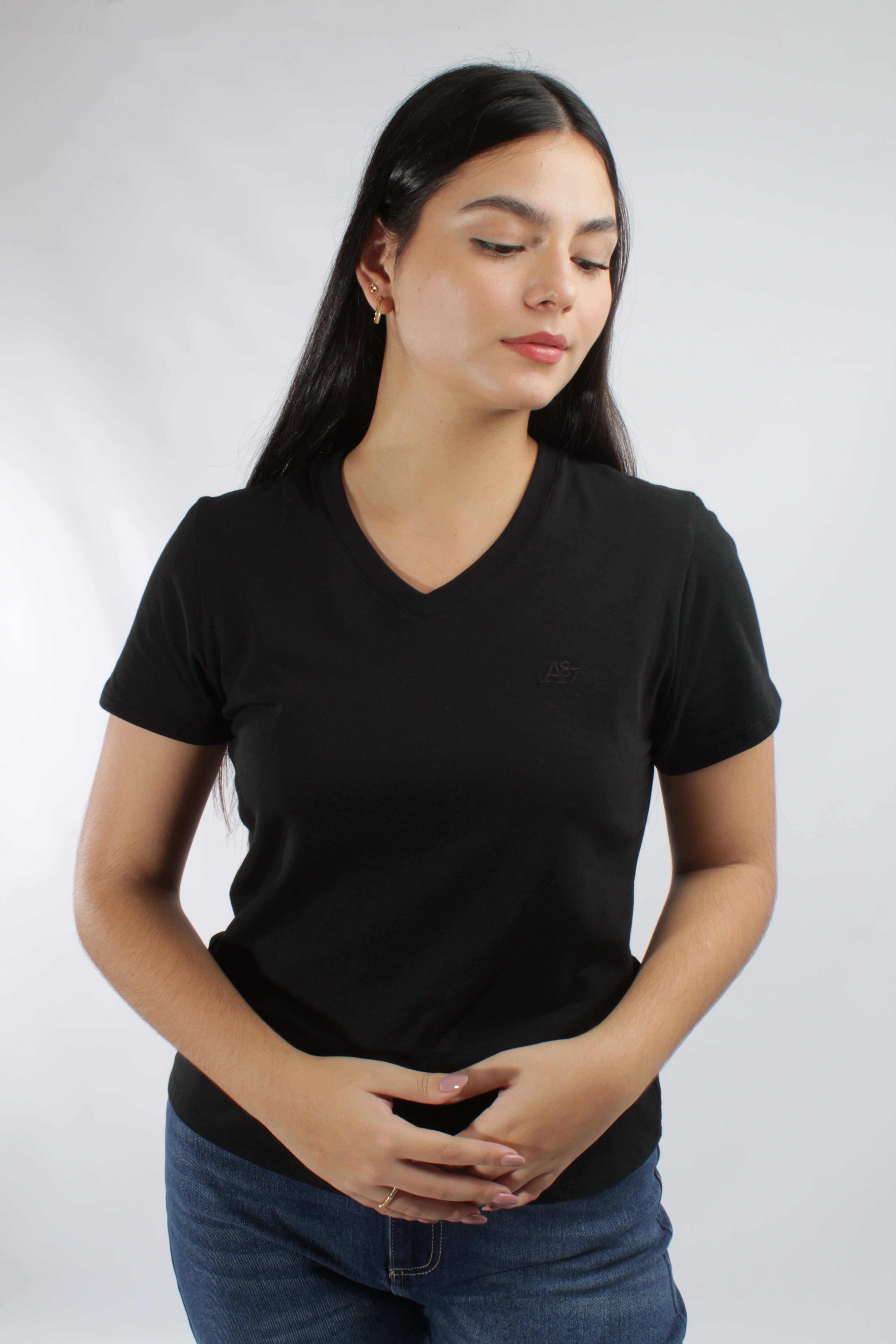 Camiseta Básica Negra Para Mujer V Neck Aero Girls Solid Ss Dark Black