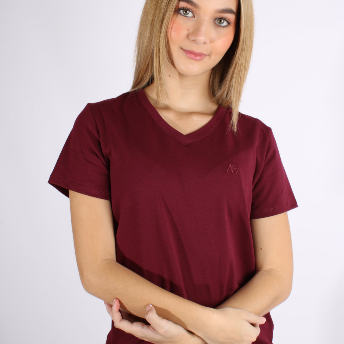 Camiseta Basica Vino Tinto Cuello V Para Mujer Aeropostale Girls